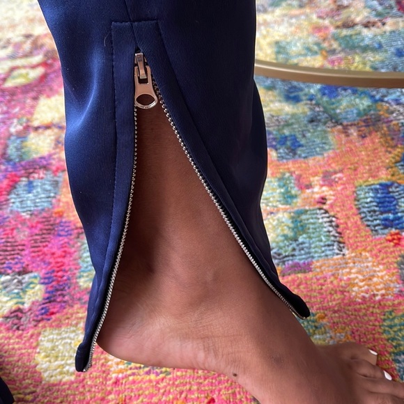 Navy and gold athletic pants XL. - Picture 6 of 8